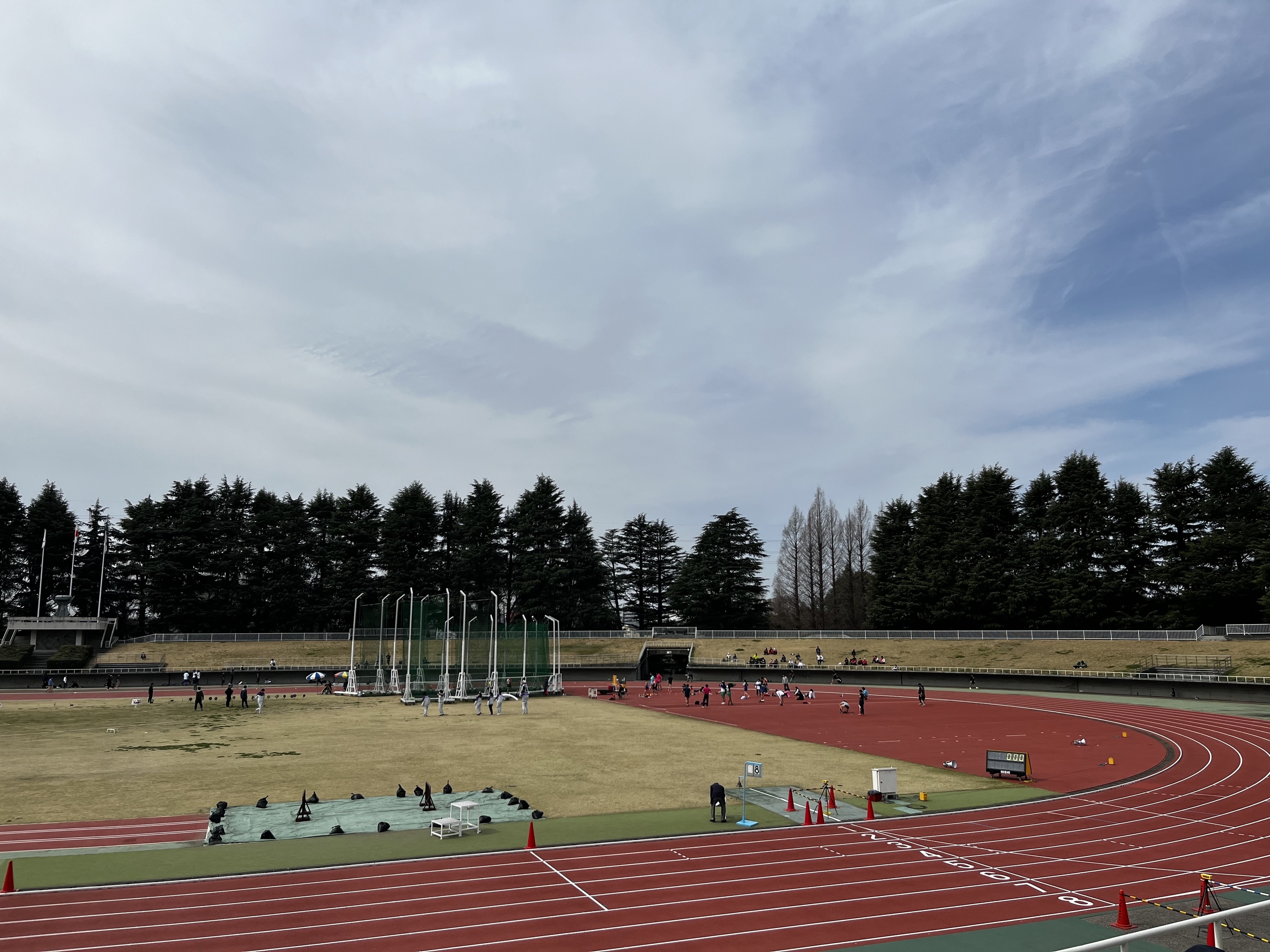 陸上、埼玉、春日部、ゆりのき鍼灸整骨院、リハビリ、マッサージ、高跳び、幅跳び、棒高跳び、三段跳び